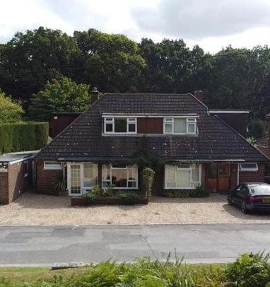 Abacus Bed And Breakfast, Blackwater, Hampshire Camberley Exterior photo
